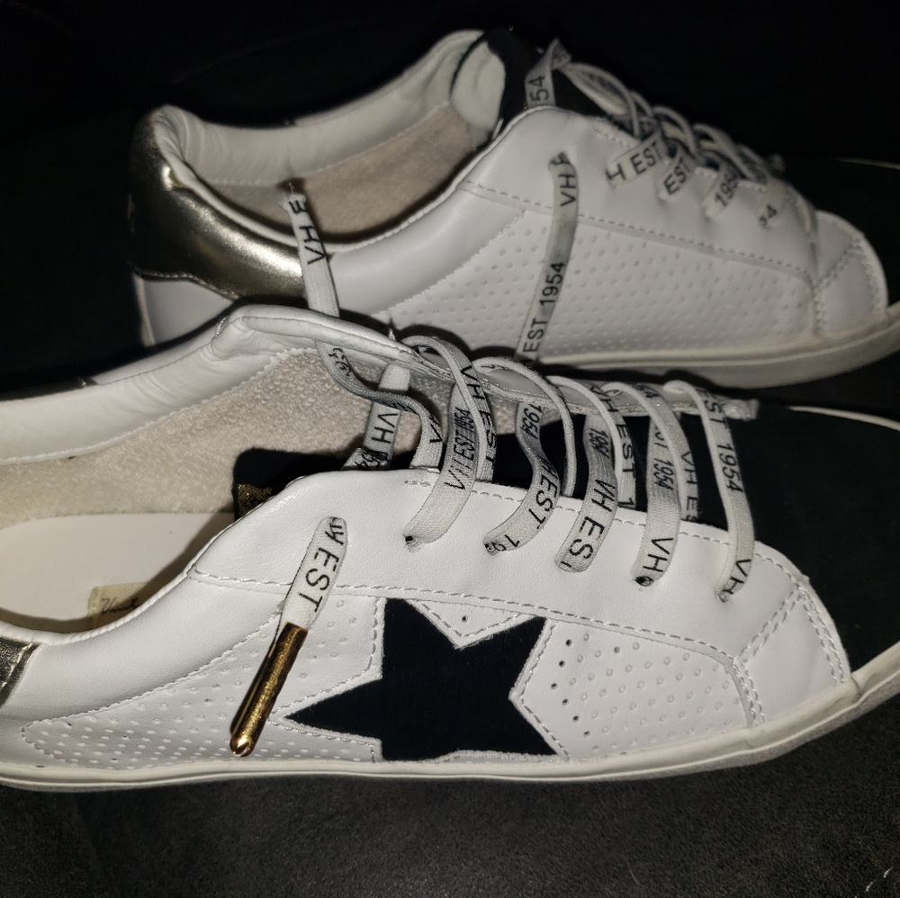 Vintage property 8.5W shoes gently worn